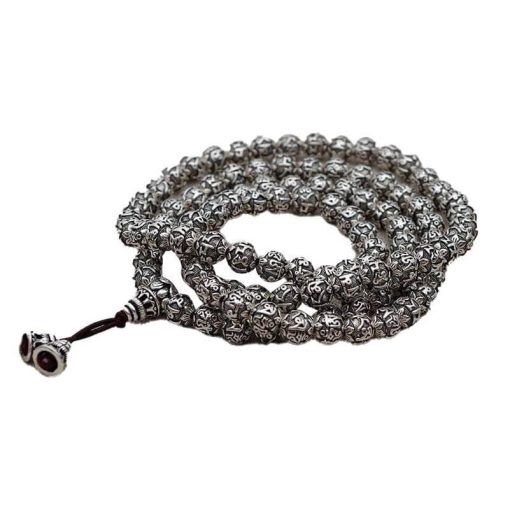 Collier Style Tibétain Ciselé En Argent - Bijou Fantaisie Mi-long, Couleur Grise, Neuf Sans Emballage